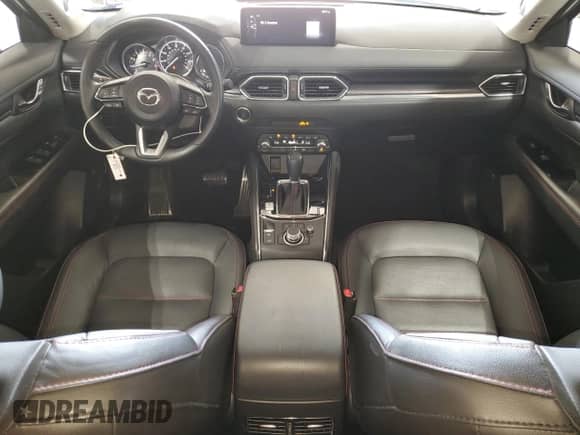 2024 Mazda CX-5 S Carbon Edition z VIN JM3KFBCL4R0467340, wystawiony jako Copart lot #70277925 z przebiegiem 15 036 mil mil oraz Szkoda całkowita • Salvage title. Historia ofert i sprzedaży dostępna na DreamBid. Obrazek 8.