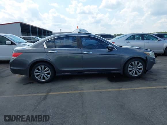 2012 Honda Accord EX с VIN 1HGCP3F71CA004069, выставлен на аукционе IAAI как лот 43135306 с пробегом 167 512 миль миль и . История ставок и продаж доступна на DreamBid. Изображение 13.