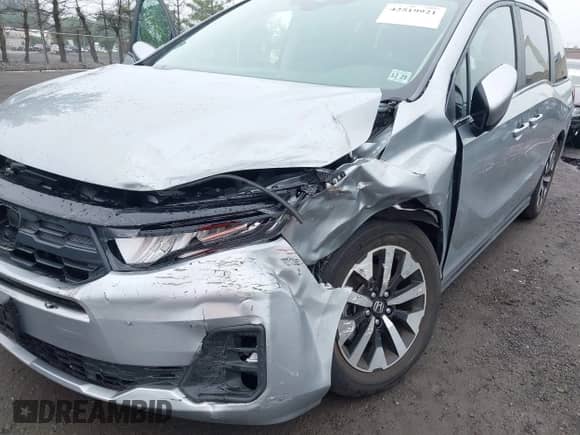 2025 Honda Odyssey EX-L z VIN 5FNRL6H68SB029244, wystawiony jako IAAI lot #42519921 z przebiegiem 3 236 mil mil oraz . Historia ofert i sprzedaży dostępna na DreamBid. Obrazek 6.