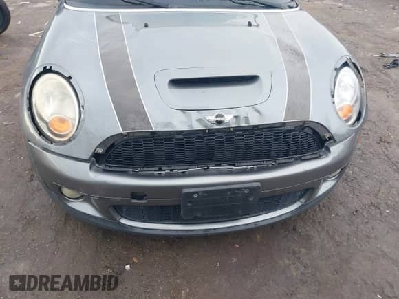 2010 MINI Hardtop S with VIN WMWMF7C50ATZ69679, listed as a IAAI auction lot 43344624 with 117,849 mi miles and . Bid and sale history available at DreamBid. Image 6.