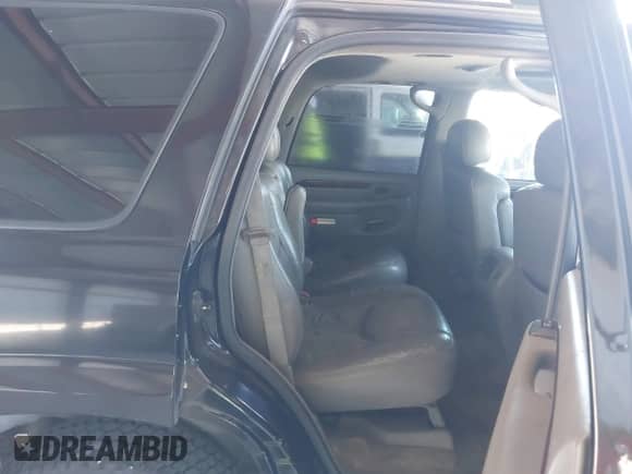 2003 Cadillac Escalade with VIN 1GYEK63N53R189958, listed as a IAAI auction lot 42940278 with 208,338 mi miles and . Bid and sale history available at DreamBid. Image 8.