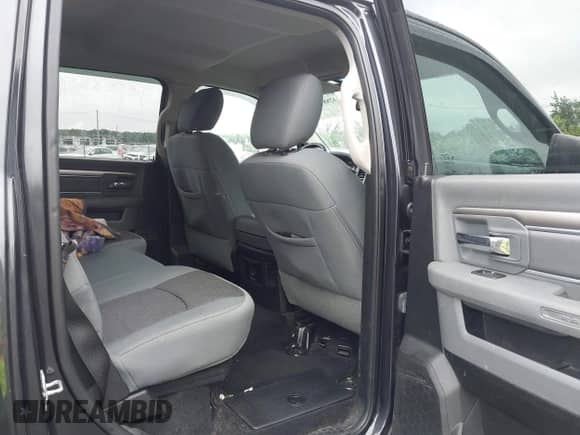 2013 Ram 1500 Big Horn z VIN 1C6RR7LT8DS661269, wystawiony jako IAAI lot #42887071 z przebiegiem 167 392 mil mil oraz . Historia ofert i sprzedaży dostępna na DreamBid. Obrazek 8.