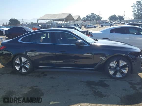 2023 BMW i4 eDrive35 с VIN WBY43AW00PFP59405, выставлен на аукционе IAAI как лот 42226691 с пробегом 31 748 миль миль и . История ставок и продаж доступна на DreamBid. Изображение 14.
