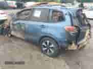 2018 Subaru Forester Premium z VIN JF2SJAEC0JH517799, wystawiony jako IAAI lot #43015677 z przebiegiem 95 000 mil mil oraz . Historia ofert i sprzedaży dostępna na DreamBid. Obrazek 3.