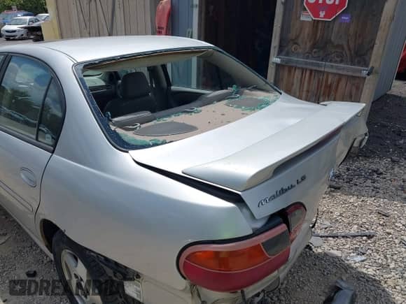 2003 Chevrolet Malibu LS с VIN 1G1NE52J63M648765, выставлен на аукционе IAAI как лот 43106391 с пробегом 127 905 миль миль и . История ставок и продаж доступна на DreamBid. Изображение 6.