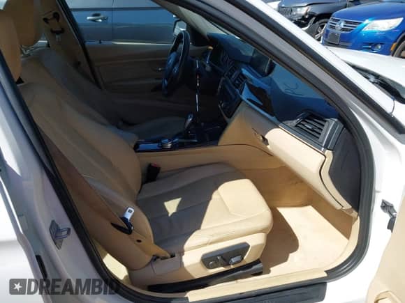 2014 BMW 3 Series 328i xDrive with VIN WBA3B5C56EP544073, listed as a IAAI auction lot 43334393 with 154,562 mi miles and . Bid and sale history available at DreamBid. Image 5.