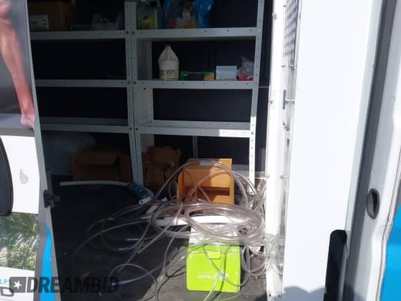 2022 Ram ProMaster Cargo z VIN 3C6LRVBG2NE119197, wystawiony jako IAAI lot #42045262 z przebiegiem 72 484 mil mil oraz . Historia ofert i sprzedaży dostępna na DreamBid. Obrazek 8.