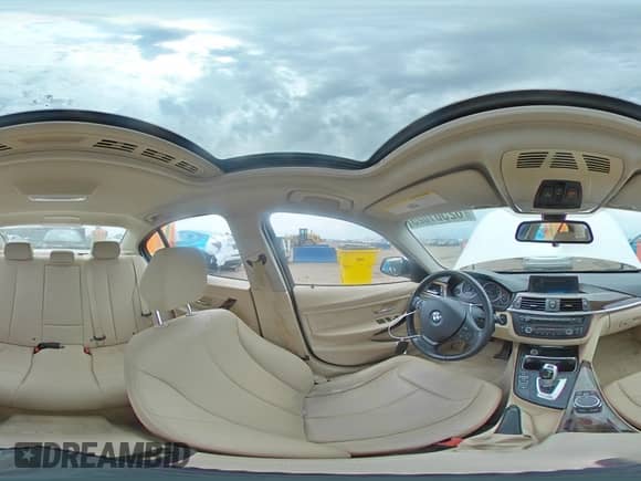 2015 BMW 3 Series 320i xDrive с VIN WBA3C3C51FP663930, выставлен на аукционе Copart как лот 62561025 с пробегом 92 415 миль миль и Списание • Salvage title. История ставок и продаж доступна на DreamBid. Изображение 14.