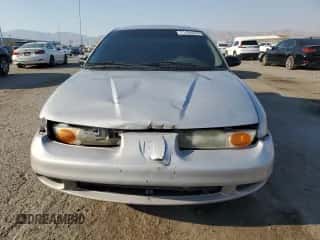 2001 Saturn SL с VIN 1G8ZH52871Z319001, выставлен на аукционе Copart как лот 71104574 с пробегом 258 955 миль миль и Списание • Salvage title. История ставок и продаж доступна на DreamBid. Изображение 5.