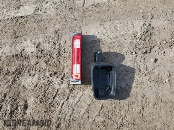 2022 Ram 1500 Tradesman z VIN 1C6RR7FG8NS139449, wystawiony jako Copart lot #58392045 z przebiegiem 15 100 mil mil oraz Czysty tytuł • Clean title. Historia ofert i sprzedaży dostępna na DreamBid. Obrazek 12.