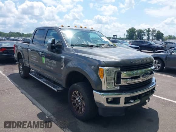 2017 Ford F-250 XL z VIN 1FT7W2B63HED63529, wystawiony jako IAAI lot #42927195 z przebiegiem Nie podano mil oraz . Historia ofert i sprzedaży dostępna na DreamBid. Obrazek 1.