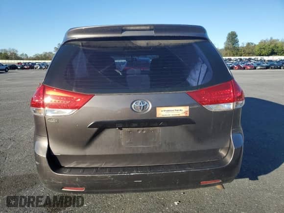 2014 Toyota Sienna L with VIN 5TDZK3DC5ES459617, listed as a Copart auction lot 85784815 with 162,085 mi miles and Salvage title. Bid and sale history available at DreamBid. Image 6.