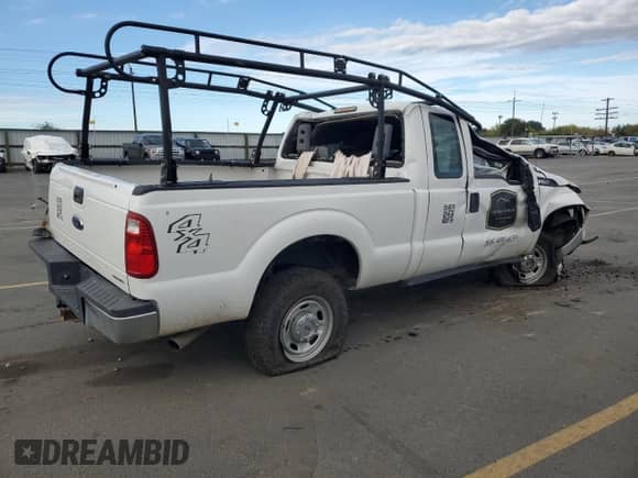 2014 Ford F-250 XL with VIN 1FT7X2B60EEB81022, listed as a Copart auction lot 81162085 with Not provided miles and Salvage title. Bid and sale history available at DreamBid. Image 3.