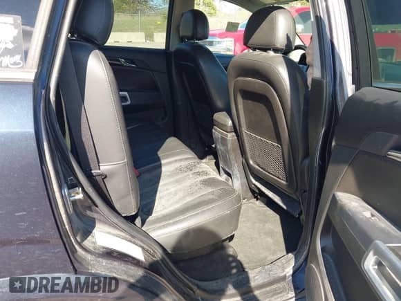 2014 Chevrolet Captiva Sport LT z VIN 3GNAL3EK1ES627272, wystawiony jako IAAI lot #43401535 z przebiegiem 144 872 mil mil oraz . Historia ofert i sprzedaży dostępna na DreamBid. Obrazek 8.