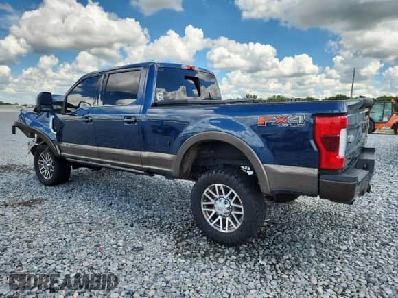 2017 Ford F-250 Lariat с VIN 1FT7W2BT5HEB89680, выставлен на аукционе Copart как лот 83790655 с пробегом 183 550 миль миль и Списание • Salvage title. История ставок и продаж доступна на DreamBid. Изображение 2.