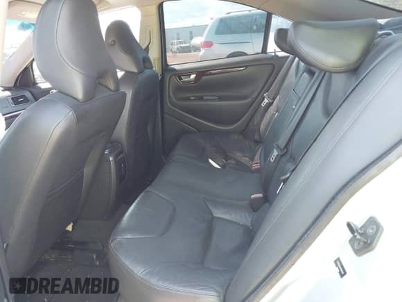 2007 Volvo S60 2.5L Turbo с VIN YV1RH592272609729, выставлен на аукционе IAAI как лот 43079885 с пробегом 222 757 миль миль и . История ставок и продаж доступна на DreamBid. Изображение 8.
