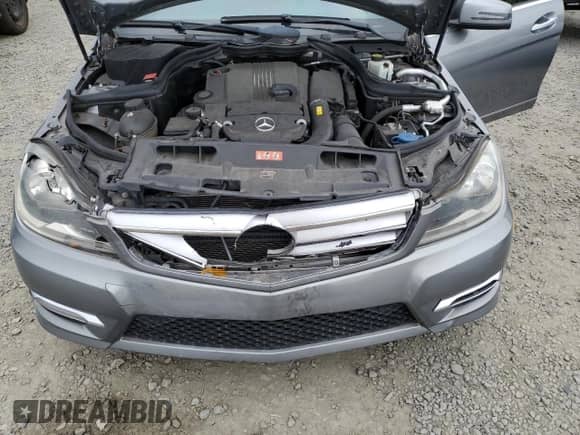 2012 Mercedes-Benz C 250 Sport z VIN WDDGF4HB7CA619337, wystawiony jako Copart lot #86143685 z przebiegiem 107 930 mil mil oraz Szkoda całkowita • Salvage title. Historia ofert i sprzedaży dostępna na DreamBid. Obrazek 11.