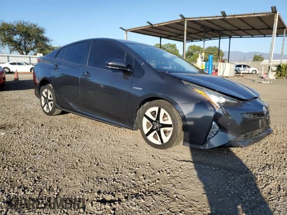 2017 Toyota Prius Two Eco с VIN JTDKARFU7H3030577, выставлен на аукционе Copart как лот 90267455 с пробегом 111 992 миль миль и Списание • Salvage title. История ставок и продаж доступна на DreamBid. Изображение 4.