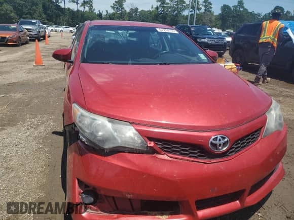 2014 Toyota Camry L с VIN 4T1BF1FK5EU755324, выставлен на аукционе Copart как лот 67214715 с пробегом 109 737 миль миль и Списание • Salvage title. История ставок и продаж доступна на DreamBid. Изображение 5.