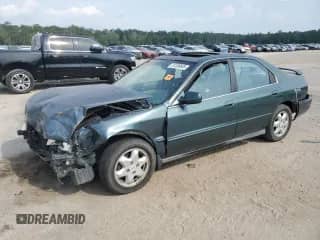 1996 Honda Accord EX z VIN 1HGCE6675TA014966, wystawiony jako Copart lot #61336605 z przebiegiem 240 047 mil mil oraz Szkoda całkowita • Salvage title. Historia ofert i sprzedaży dostępna na DreamBid. Obrazek 1.