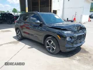 2022 Chevrolet TrailBlazer RS z VIN KL79MUSL4NB124467, wystawiony jako IAAI lot #42653016 z przebiegiem 37 941 mil mil oraz . Historia ofert i sprzedaży dostępna na DreamBid. Obrazek 1.