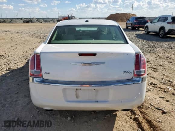 2012 Chrysler 300 C с VIN 2C3CCAKT5CH188939, выставлен на аукционе Copart как лот 84565645 с пробегом 98 642 миль миль и Списание • Salvage title. История ставок и продаж доступна на DreamBid. Изображение 6.