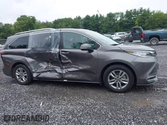 2023 Toyota Sienna Limited с VIN 5TDZSKFC9PS096992, выставлен на аукционе IAAI как лот 43026327 с пробегом 38 597 миль миль и . История ставок и продаж доступна на DreamBid. Изображение 13.