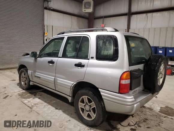 2002 Chevrolet Tracker LT с VIN 2CNBJ634626933348, выставлен на аукционе Copart как лот 44630355 с пробегом Не указан миль и Списание • Salvage title. История ставок и продаж доступна на DreamBid. Изображение 2.