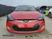 2012 Hyundai Veloster w/Red Int z VIN KMHTC6AD1CU070298, wystawiony jako Copart lot #71091355 z przebiegiem 144 305 mil mil oraz Czysty tytuł • Clean title. Historia ofert i sprzedaży dostępna na DreamBid. Obrazek 5.
