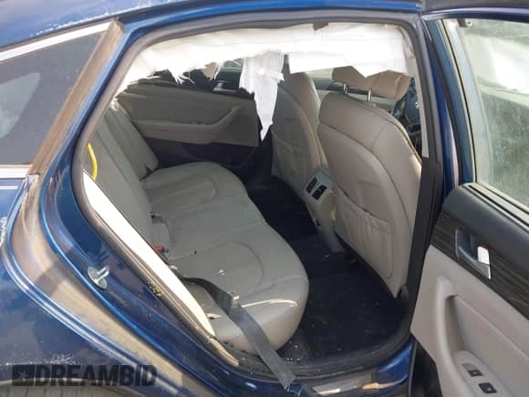 2015 Hyundai Sonata Sport с VIN 5NPE34AF6FH182743, выставлен на аукционе IAAI как лот 43139687 с пробегом 100 112 миль миль и . История ставок и продаж доступна на DreamBid. Изображение 8.