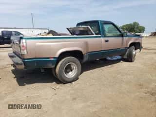 1996 Chevrolet Silverado 3500 z VIN 1GCHC34J8TE124099, wystawiony jako Copart lot #67838764 z przebiegiem 112 293 mil mil oraz Szkoda całkowita • Salvage title. Historia ofert i sprzedaży dostępna na DreamBid. Obrazek 3.