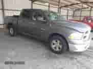 2010 Dodge 1500 ST z VIN 1D7RB1CP7AS115416, wystawiony jako IAAI lot #42695502 z przebiegiem 231 909 mil mil oraz . Historia ofert i sprzedaży dostępna na DreamBid. Obrazek 1.