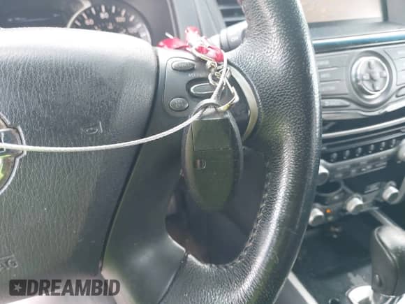 2013 Nissan Pathfinder SL with VIN 5N1AR2MN2DC647933, listed as a IAAI auction lot 43276000 with 162,741 mi miles and . Bid and sale history available at DreamBid. Image 11.