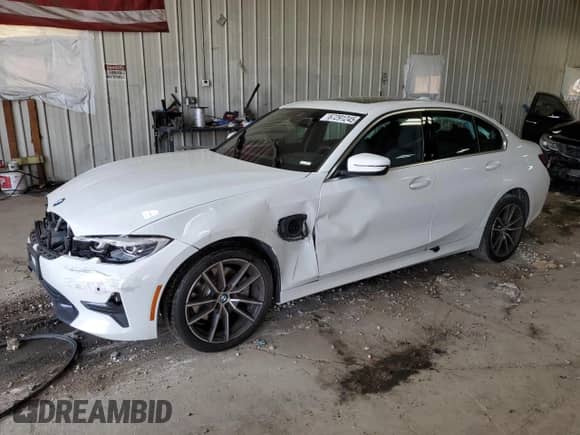 2021 BMW 3 Series 330e xDrive с VIN 3MW5P9J07M8C06218, выставлен на аукционе Copart как лот 67291245 с пробегом Не указан миль и На запчасти • Non repairable. История ставок и продаж доступна на DreamBid. Изображение 1.