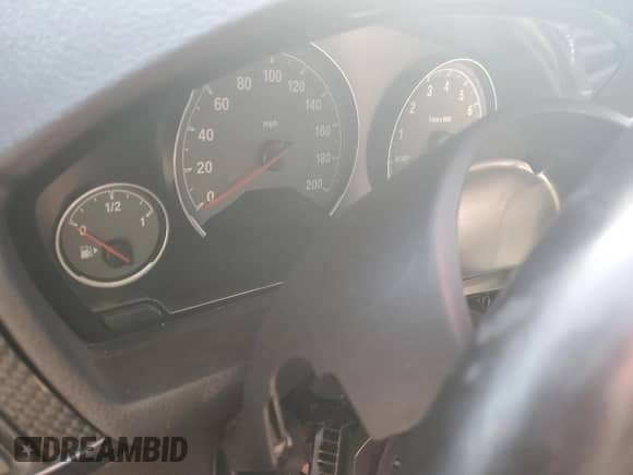 2015 BMW M3 z VIN WBS3C9C56FP805820, wystawiony jako Copart lot #68041155 z przebiegiem Nie podano mil oraz Szkoda całkowita • Salvage title. Historia ofert i sprzedaży dostępna na DreamBid. Obrazek 9.