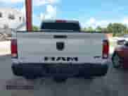 2013 Ram 1500 Tradesman z VIN 1C6RR6FP0DS509897, wystawiony jako IAAI lot #42531385 z przebiegiem 298 076 mil mil oraz . Historia ofert i sprzedaży dostępna na DreamBid. Obrazek 16.