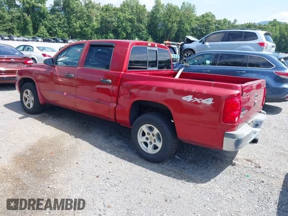 2006 Dodge Dakota SLT with VIN 1D7HW48K26S526289, listed as a IAAI auction lot 42750931 with 203,572 mi miles and . Bid and sale history available at DreamBid. Image 3.
