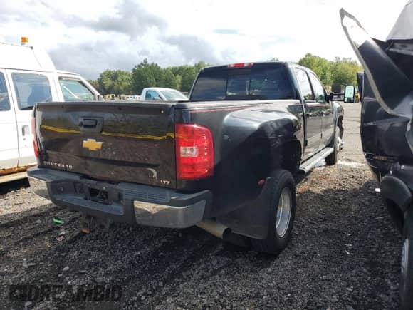 2012 Chevrolet Silverado 3500HD LTZ с VIN 1GC4K1C86CF176958, выставлен на аукционе Copart как лот 81488345 с пробегом 349 596 миль миль и Списание • Salvage title. История ставок и продаж доступна на DreamBid. Изображение 3.
