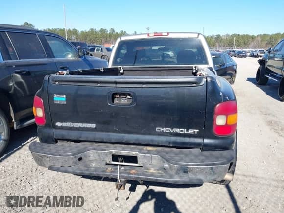 2000 GMC Sierra 1500 SL с VIN 1GTEC14W1YZ241526, выставлен на аукционе IAAI как лот 41287842 с пробегом 260 055 миль миль и . История ставок и продаж доступна на DreamBid. Изображение 16.