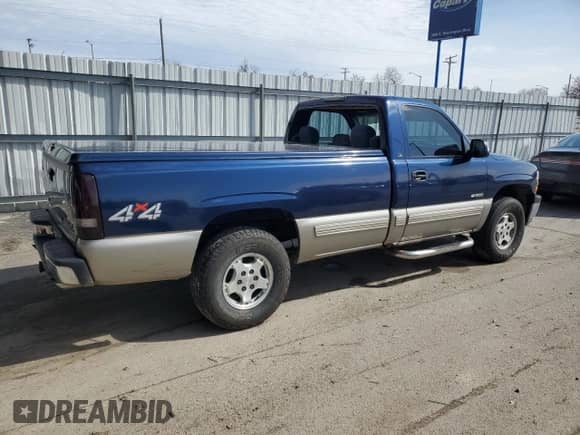 1999 Chevrolet Silverado 1500 LT with VIN 1GCEK14T9XE105255, listed as a Copart auction lot 51307125 with 266,328 mi miles and Salvage title. Bid and sale history available at DreamBid. Image 3.