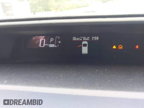 2015 Toyota Prius One z VIN JTDKDTB38F1583183, wystawiony jako IAAI lot #42905756 z przebiegiem 166 787 mil mil oraz . Historia ofert i sprzedaży dostępna na DreamBid. Obrazek 7.