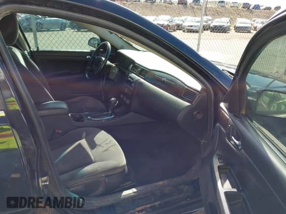 2012 Chevrolet Impala LS Fleet с VIN 2G1WF5E36C1149877, выставлен на аукционе IAAI как лот 43231879 с пробегом 267 781 миль миль и . История ставок и продаж доступна на DreamBid. Изображение 5.