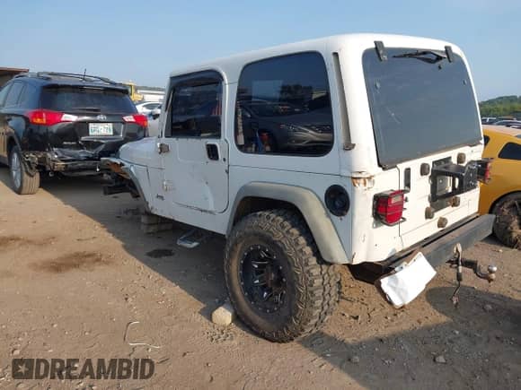 1999 Jeep Wrangler Sport с VIN 1J4FY19S2XP493947, выставлен на аукционе IAAI как лот 43158154 с пробегом Не указан миль и . История ставок и продаж доступна на DreamBid. Изображение 3.