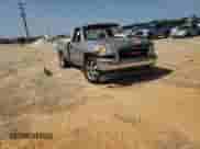 2002 GMC Sierra 1500 z VIN 1GTEC14W02Z290420, wystawiony jako Copart lot #65817084 z przebiegiem 273 128 mil mil oraz Szkoda całkowita • Salvage title. Historia ofert i sprzedaży dostępna na DreamBid. Obrazek 10.