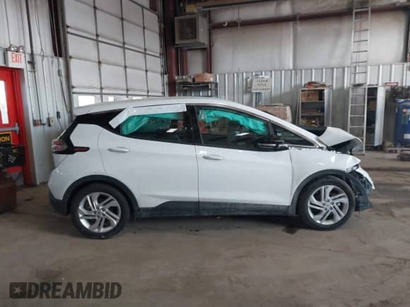 2023 Chevrolet Bolt EV 1LT с VIN 1G1FW6S01P4132303, выставлен на аукционе IAAI как лот 41585342 с пробегом 43 955 миль миль и . История ставок и продаж доступна на DreamBid. Изображение 13.