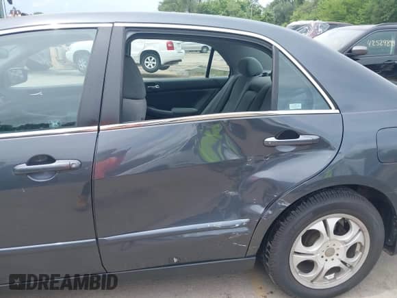 2004 Honda Accord LX с VIN 1HGCM66354A096585, выставлен на аукционе IAAI как лот 42524707 с пробегом 240 884 миль миль и . История ставок и продаж доступна на DreamBid. Изображение 6.