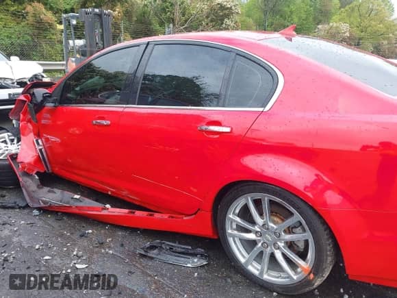 2014 Chevrolet SS z VIN 6G3F15RW7EL945127, wystawiony jako IAAI lot #41995845 z przebiegiem 116 222 mil mil oraz . Historia ofert i sprzedaży dostępna na DreamBid. Obrazek 13.