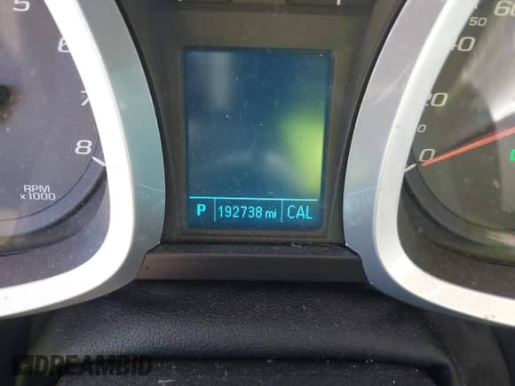 2017 Chevrolet Equinox LT z VIN 2GNALCEKXH1608204, wystawiony jako IAAI lot #43169377 z przebiegiem 192 738 mil mil oraz . Historia ofert i sprzedaży dostępna na DreamBid. Obrazek 16.