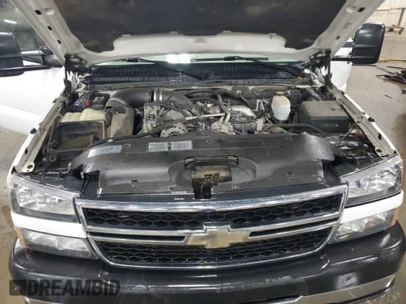 2006 Chevrolet Silverado 2500HD LT2 с VIN 1GCHK29D76E259921, выставлен на аукционе Copart как лот 50954105 с пробегом 188 160 миль миль и Списание • Salvage title. История ставок и продаж доступна на DreamBid. Изображение 11.