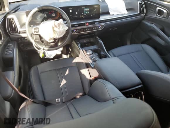 2025 Kia Sorento EX z VIN KNDRHDJG4S5288842, wystawiony jako Copart lot #58067335 z przebiegiem 5 172 mil mil oraz Szkoda całkowita • Salvage title. Historia ofert i sprzedaży dostępna na DreamBid. Obrazek 8.